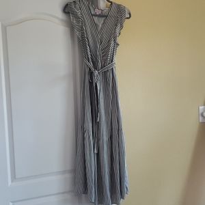 Maternity/nursing Maxi dress